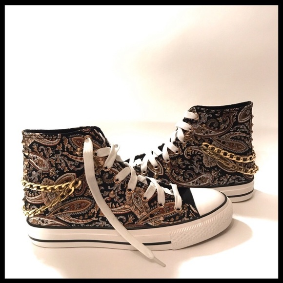 NASTY GAL PAISLEY SNEAKERS W/GOLD CHAINS! - Picture 3 of 5